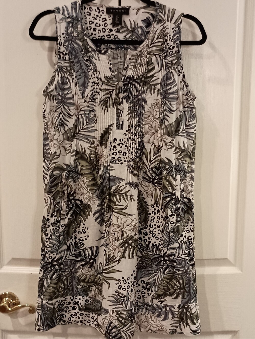 Tahari White Sleeveless Tropical Leaf Print Dress